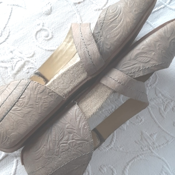 OTBT Shoes - OTBT Pacific City Sage Embossed Leather Flat US8